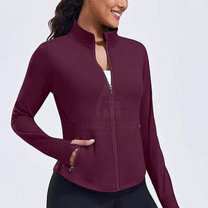 Veste de golf tricotée pour femme - Durable, légère et écologique pour une utilisation en extérieur, l'entraînement et les voyages - Product Image 3