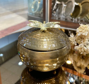 ถาดยืนเค้กทรงโดมทำจากโลหะเงินและทองดีไซน์ดีที่สุดถาดวางเค้กพร้อมลายดอกไม้ - Product Image 6