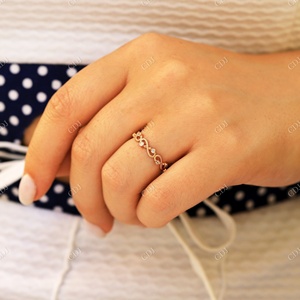 Anillo de boda de moissanita de oro rosa de 18K, joyería de lujo, diseño infinito, personalizado, único, trenzado - Product Image 6