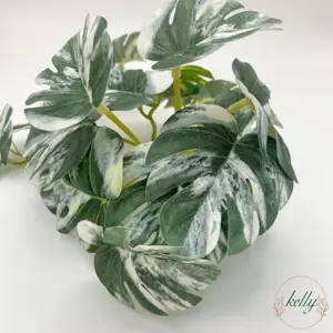 Factory Direct Green Greenery Single Branch 29CM22Cluster Artificial Fissures White Turtle Leaf For Home Desk Outdoor Decoration