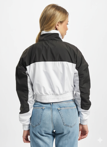 Vestes coupe-vent athlétiques personnalisées pour femmes Vestes coupe-vent légères personnalisées avec logo pour femmes Veste coupe-vent à séchage rapide Veste en nylon - Product Image 2