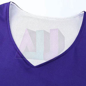 Vente directe d'usine, ensembles d'uniformes de basket-ball pour hommes, respirants, tissu 100% polyester, évacuation de l'humidité, légers, logos personnalisés - Product Image 2