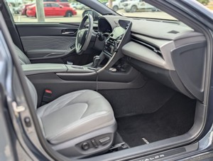 TO-YO-TA AV-AL-ON LIMITED 2020 SUPER LIMPIO, TRANSMISIÓN AUTOMÁTICA, 6 CILINDROS - Product Image 3