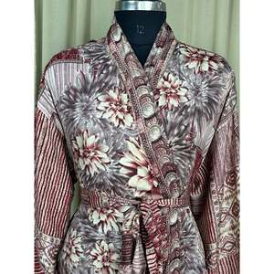Vestido Kimono de Seda Reciclada Estilo Boho Chic Vintage para Mujer, Ideal para la Playa, Resort, Casa o como Túnica de Baño - Product Image 3