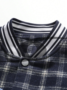 Veste universitaire d'hiver avec logo personnalisé pour hommes, manches en cuir de mouton, manches en cuir Letterman avec broderie en chenille et sublimation - Product Image 4