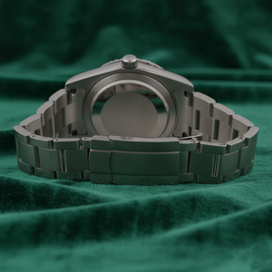 Reloj PJ para Hombre con Esfera Roja y Cristales |   Reloj de Pulsera Premium con Bisel de Diamantes en Acero Inoxidable - Product Image 5