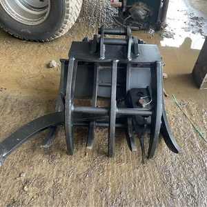 Attache de préhension à 7 doigts pour excavatrices de 3 tonnes, ouverture de mâchoire de 600 mm, garantie 1 an, neuf et inutilisé, modèle 2020 - Product Image 4