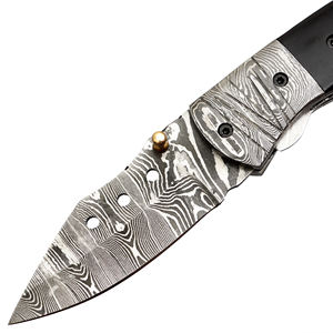 Cuchillo plegable de acero de Damasco hecho a mano con mango de cuerno personalizable, regalo de padrino para él. - Product Image 6