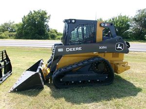 Chargeuse compacte John Dear 325G d'occasion avec accessoires Mini chargeuse frontale à chenilles et chargeuse-pelleteuse Composant de base du moteur à vendre - Product Image 2