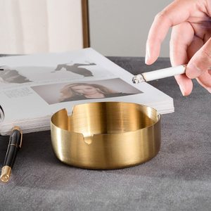 Vente en gros Cendrier à cigares en métal Cendrier intérieur extérieur en acier inoxydable 100% Logo personnalisé - Product Image 2