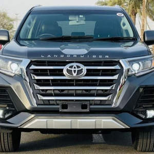 Prado Sedán 2024 Usado, Volante a la Izquierda, GCC, Gasolina, Motor 4.5L, Automático, Control de Crucero ACC, Asientos de Cuero, Tracción en las Cuatro Ruedas, Llantas LED R18, Euro IV - Product Image 2