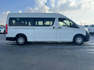 Voiture d'occasion Toyota Hiace 2019 - Product Image 6