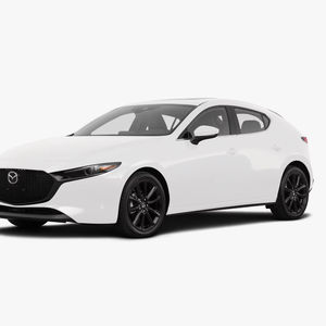 Mazda 3 Hatchback 2021, légèrement usagé, en excellent état - Product Image 1