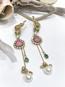 Pendientes elegantes de fusión largos chapados en oro de la mejor calidad de diseñador para mujeres y niñas para la colección de bodas y fiestas - Product Image 4