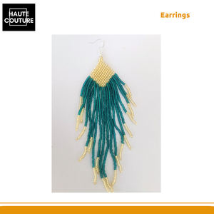 Pendientes Largos con Cuentas Doradas y Verdes de 11 cm, Bordados a Mano, para Bodas y Fiestas, Hechos en India - Product Image 6