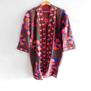 Veste d'hiver en coton brodé Suzani Veste Kimono longue pour femme Veste grande taille style bohème Suzani Robe - Product Image 1