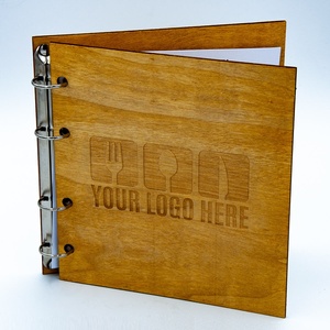 Couverture de menu en bois avec logo personnalisé et reliure en cuir pour restaurants, cafés et bars - Product Image 1