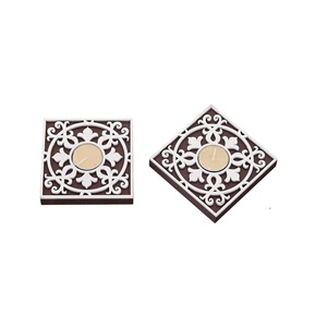 Bougeoir en bois sculpté à la main fini or de qualité supérieure décoration de Noël intérieure et extérieure avec bougeoir en bois de manguier - Product Image 5