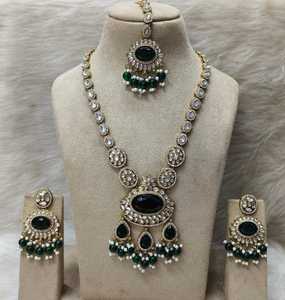 Bijoux indiens Collier ras du cou Multi Kundan Bijoux de mariée indiens Collier traditionnel Polki Kundan avec boucle d'oreille et Mang Tika - Product Image 2