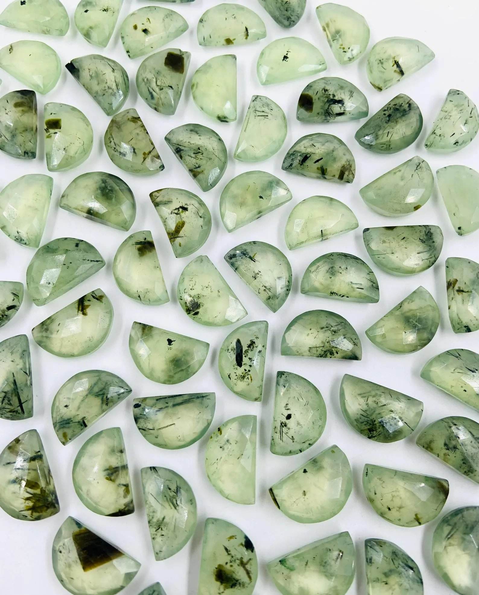 เช่นเดียวกับภาพ