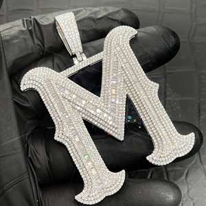 Colgante de Plata de Ley 925 Personalizado con Moissanita, Joyería de Lujo con Letra Grande de Alta Calidad, Chapado en Oro de 14K - Product Image 2