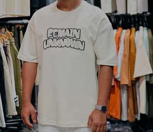 เสื้อยืดคอตตอนซูวินเนื้อหนาคุณภาพสูง ทรงหลวมพิมพ์ลายโลโก้ เสื้อเปล่าไซส์ใหญ่พิเศษสำหรับผู้ชายตัวใหญ่และสูง - Product Image 4