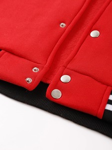 Chaqueta universitaria para mujer Diseño cómodo de moda Múltiples colores disponibles Perfecto para ropa informal - Product Image 4