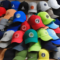 Gorra de camuflaje táctica personalizada con parches de velcro, tela transpirable y diseño resistente para uso en aventuras al aire libre