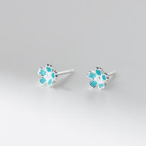 Pendientes de Plata de Ley 925 con Flores Rosas y Azules, Joyería Minimalista para Uso Diario - Product Image 3