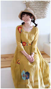 Robe Maxi brodée florale Unique pour femmes, tenue de soirée bohème, manches trois quarts, faite à la main - Product Image 3