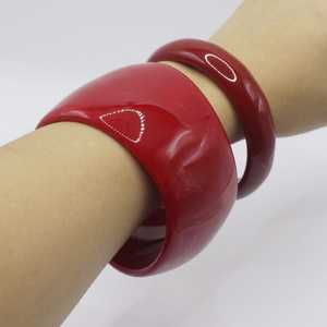 กำไลเรซินที่กำหนดเองดีไซน์ในแบบของคุณพร้อมใบไม้และดอกไม้จริง - Product Image 1