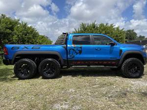 RAM 1500 TRX 6X6 2022 EXTREMEMENT PROPRE, 702 CHEVAUX, MOTEUR V8 SURALIMENTÉ HELLCAT, PRÊT À LIVRER - Product Image 2