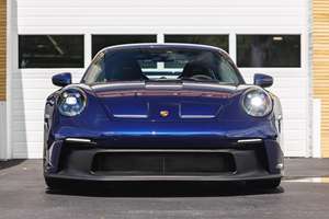 2022 911 GT3 ~3 600 milles, moteur 6 cylindres en L de 4,0 litres, freins en céramique composite, bleu gentiane métallisé - Product Image 2