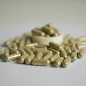 Capsules de Moringa Olifera 100% Feuilles Séchées au Four Capsule Testée en Laboratoire Certifiée GMP et Non-OGM Disponible en Vrac - Product Image 1