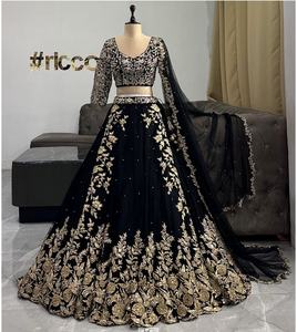 ชุดปาร์ตี้ที่สวยงาม lehenga choli กับ dupatta กับงานปัก - Product Image 4