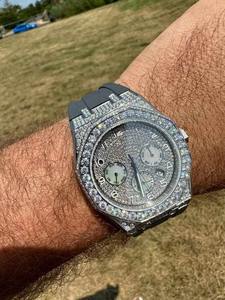 Reloj de Diamantes Moissanite para Hombre, Estilo Hip Hop, con Correa de Goma y Caja de Acero Inoxidable, Esfera con Corte de Hielo, Aspecto Elegante y Moderno para la Moda Urbana - Product Image 3