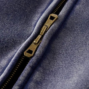 Sweat à capuche zippé délavé premium en molleton de coton 400 GSM, personnalisable avec logo OEM, style streetwear pour hommes, femmes et adolescents, tenue décontractée - Product Image 3