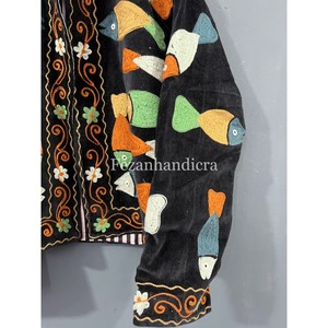 Veste matelassée unisexe automne-hiver, broderie de poisson, tissu en velours Suzani fait main, traitement tricoté, coton, tenue décontractée pour les fêtes - Product Image 3