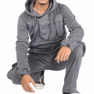 Venta caliente de los hombres gris sólido patrón Cargo bolsillo chándal reflectante tubería Sudadera con capucha pantalones de chándal ropa de gimnasio superior e inferior para el invierno - Product Image 3
