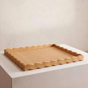 Juego de 2 utensilios de cocina de metal de lujo que sirven bandeja de material de madera con diseño de grabado bandeja para servir alimentos - Product Image 3