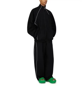 Vente en gros de survêtement de haute qualité Survêtement baggy en polyester surdimensionné Pantalon baggy avec logo personnalisé pour hommes - Product Image 2