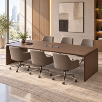 Grande table de réunion de bureau au design rectangulaire épuré et surface peinte de qualité supérieure pour les discussions professionnelles