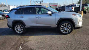 รถยนต์มือสองราคาถูก RAV4 XLE Premium AWD SUV Turbo ภายในเบาะหนัง ล้อแม็ก R17 ปี 2023 รุ่น 6  ใช้งานได้สมบูรณ์แบบ ไม่มีประวัติอุบัติเหตุ รับประกัน 1 ปี - Product Image 3