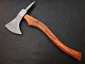 Hacha de Acero de Damasco de Grado Industrial Hecha a Mano con Mango de Madera, Agarre Cómodo, Fácil de Transportar para Acampar, 870 g - Product Image 3