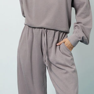 Survêtement pour femmes avec manches longues, design de haute qualité avec logo personnalisable, col rabattu lavé / fermeture à boutons - Product Image 3