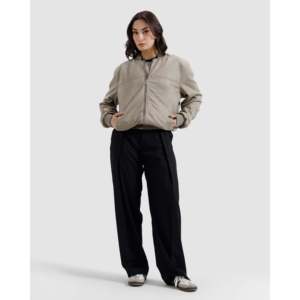 Veste pour homme, fabrication directe d'usine, tissu anti-boulochage de qualité supérieure, logo personnalisé disponible - Product Image 2