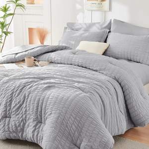 ชุดผ้าปูเตียงควีนไซส์สีเทาอ่อน Seersucker 7ชิ้นชุดเครื่องนอนสำหรับทุกฤดูกาลพร้อมผ้าคลุมเตียงผ้าปูที่นอนปลอกหมอนผ้าคลุมไหล่ - Product Image 1