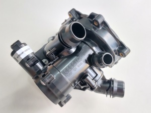 NUEVO Conjunto de Carcasa de Termostato para Bomba de Agua 06K121600E 06L121111H Compatible con VW GOLF <span class=keywords><strong>Passat</strong></span> Tiguan A3/A4/A5/A6/A7/Q3/Q5 - Product Image 1