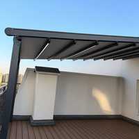 Pergola moderne électrique pliable en alliage d'aluminium avec télécommande, auvent rétractable en PVC pour hôtel, terrasse extérieure, balcon
