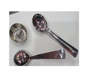 Juego de 2 cucharas masala antiguas hechas a mano de material dorado puro con diseño premium a un precio muy asequible - Product Image 2